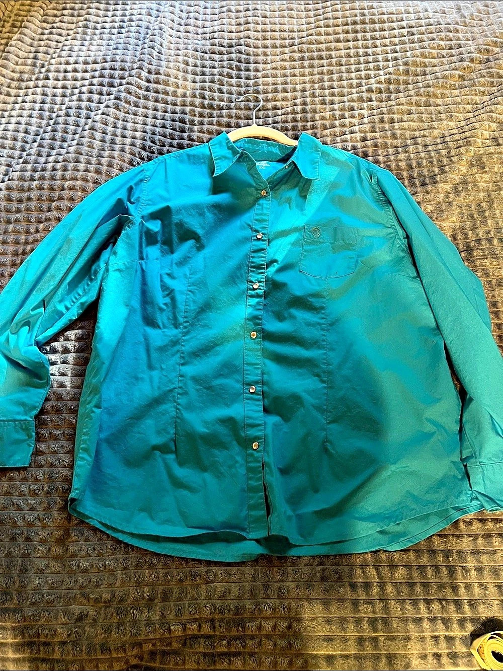 Wrangler George Strait women’s Button Down western Shirt in Blue Size XXL Like